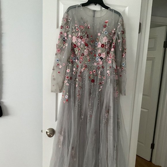 NWOT MAC DUGGAL MOTHER OF THE BRIDE EMBROIDERED ILLUSION PLATINUM GOWN 11241‎ - Picture 6 of 7